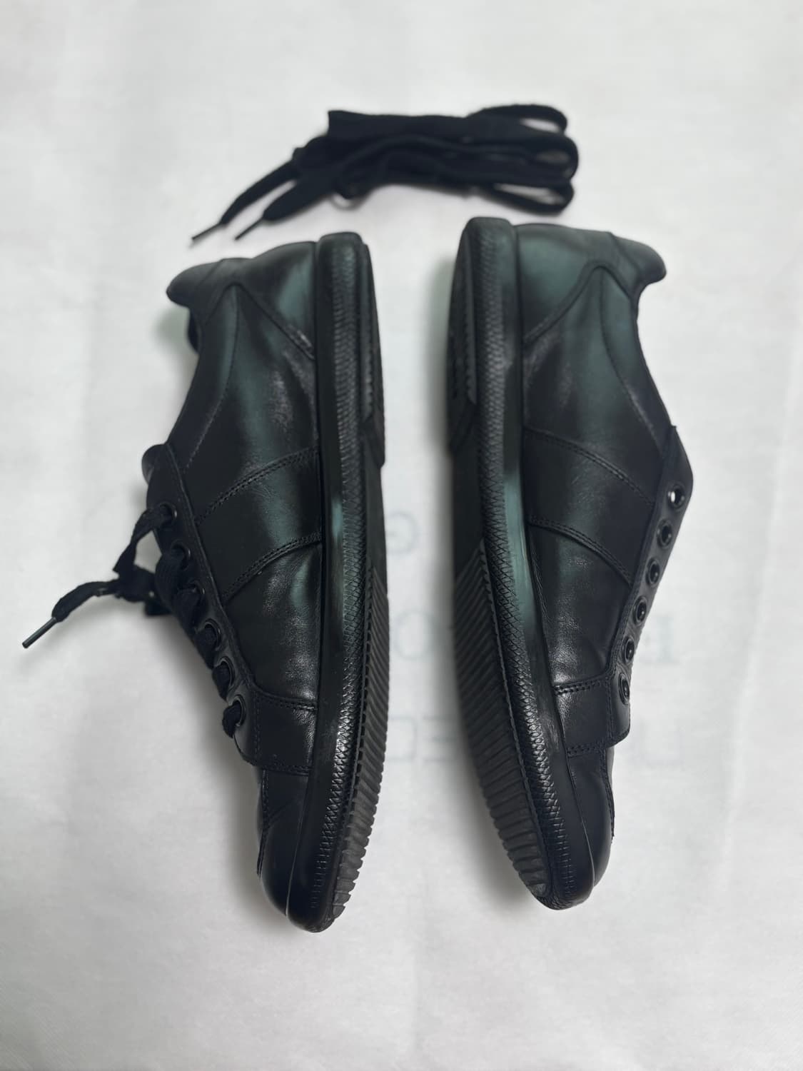 프라다 레더 스니커즈 블랙 7사이즈 상품이미지4