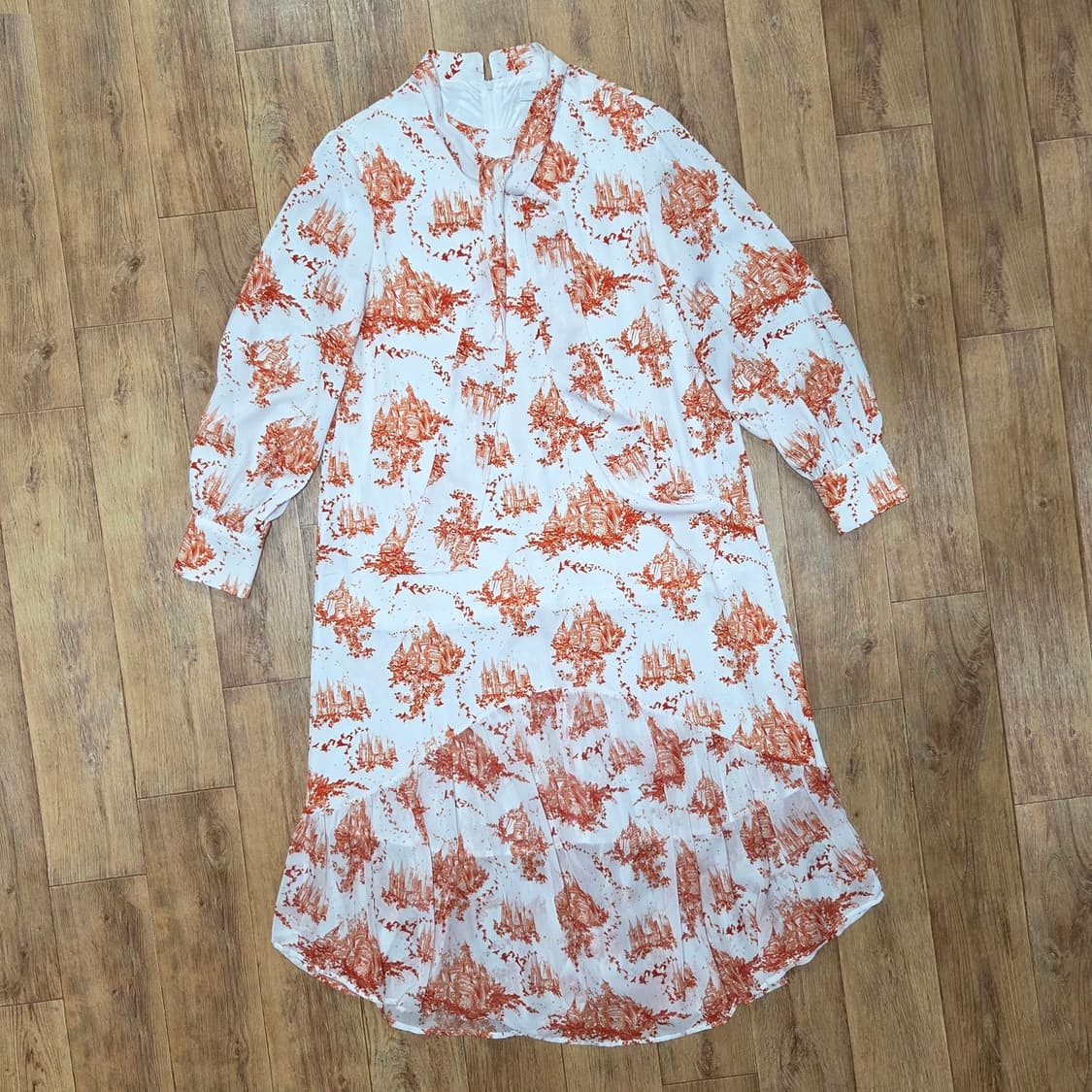 듀이듀이(DEWEDEWE) 캐슬 원피스 프리사이즈 새상품 상품이미지5