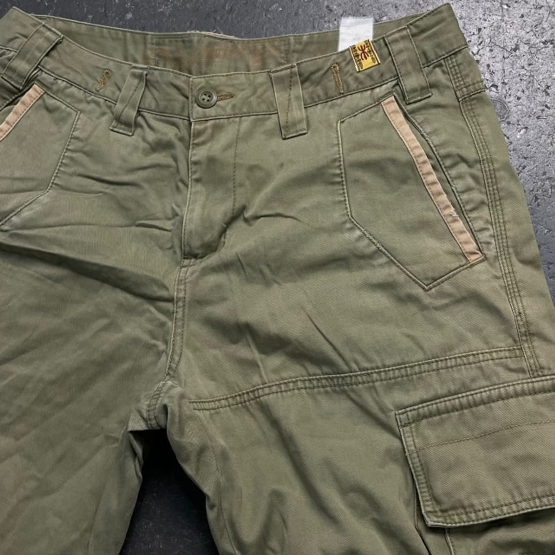 32 Thursday Island 비대칭 카고 팬츠  상품이미지2