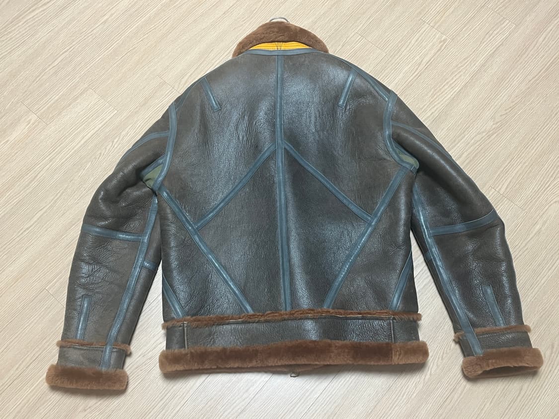 올리브드랩서비스 19fw 에비에이터 자켓 m사이즈 상품이미지5