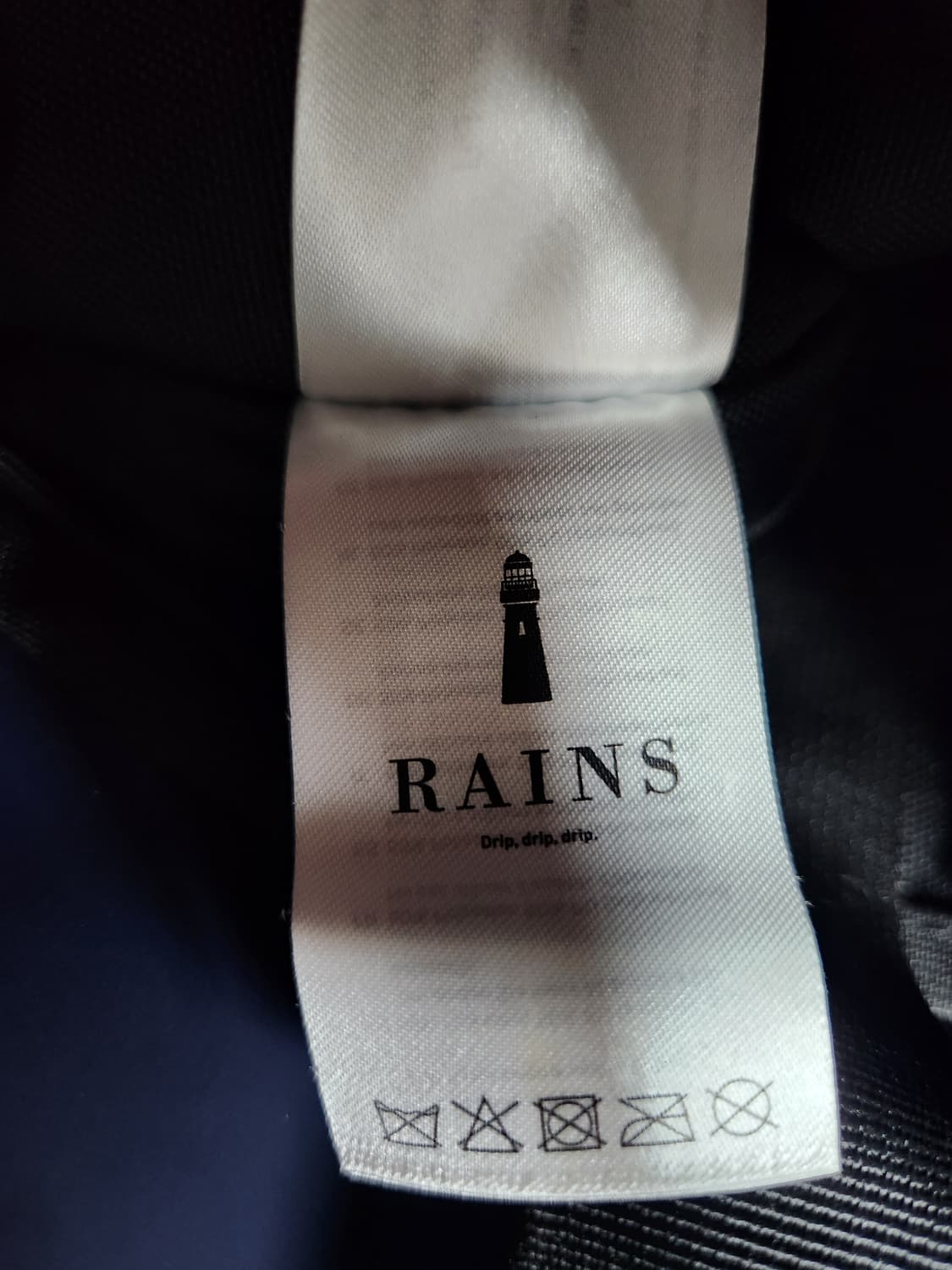 레인스 롤탑 백팩 네이비 상품이미지6