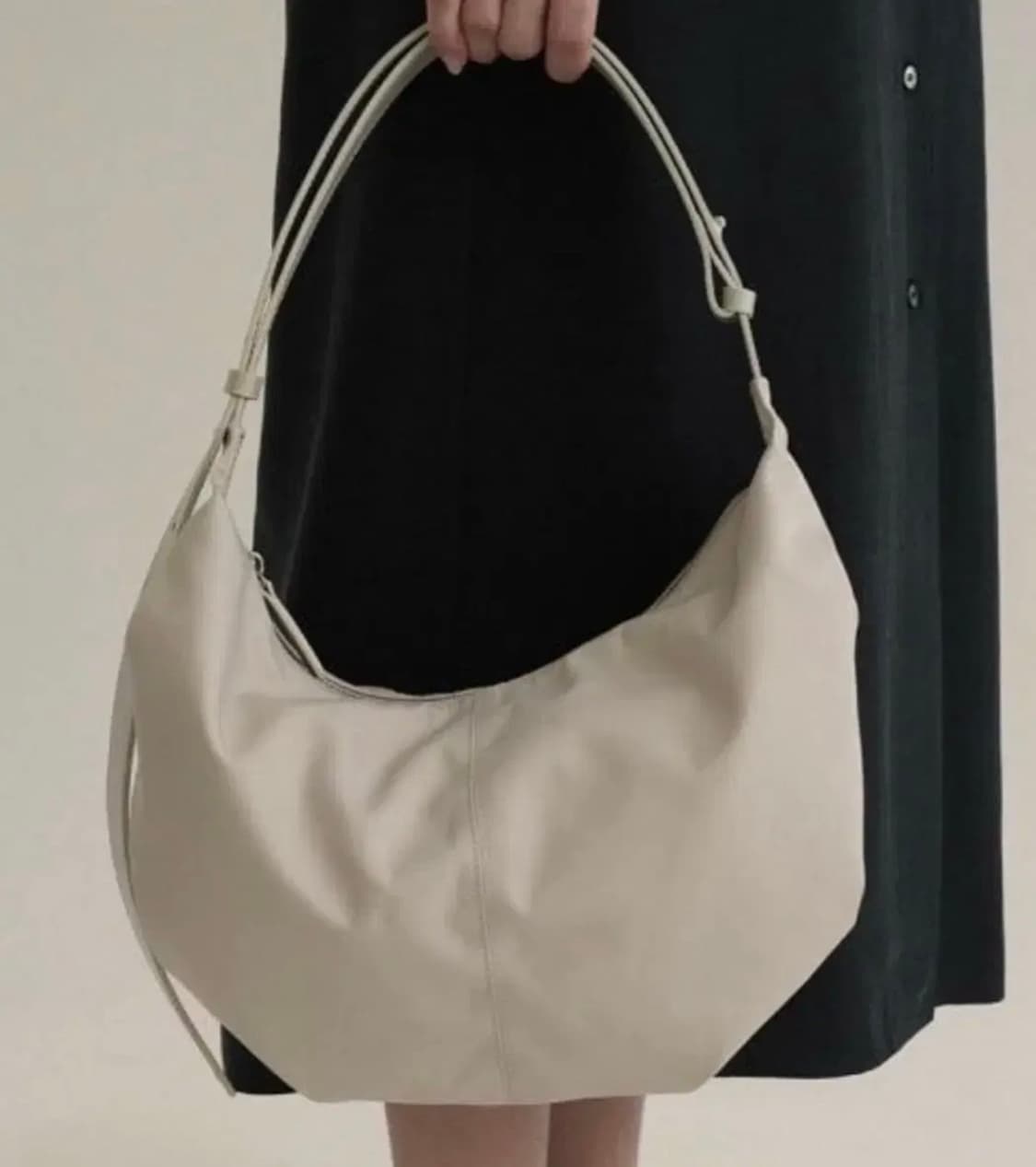 낫띵리튼 호보백 상품이미지1