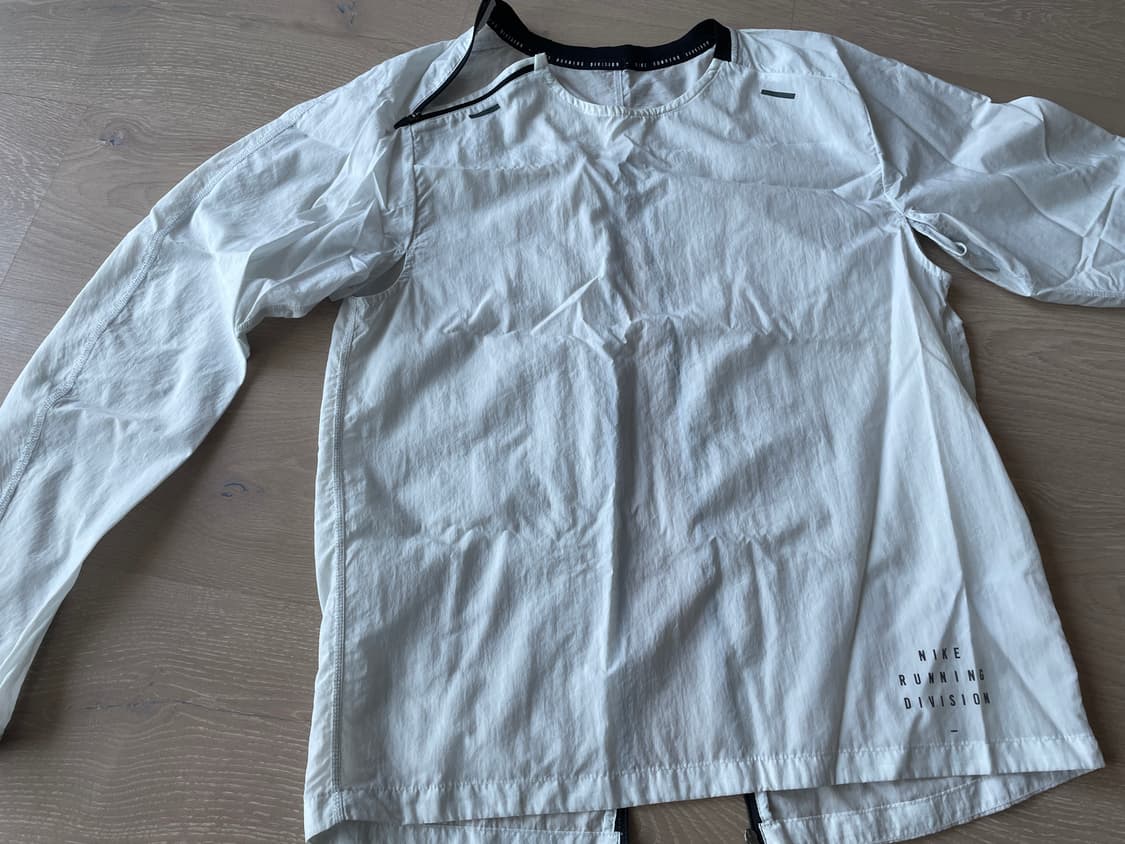 나이키 바람막이 화이트 M * 상품이미지1