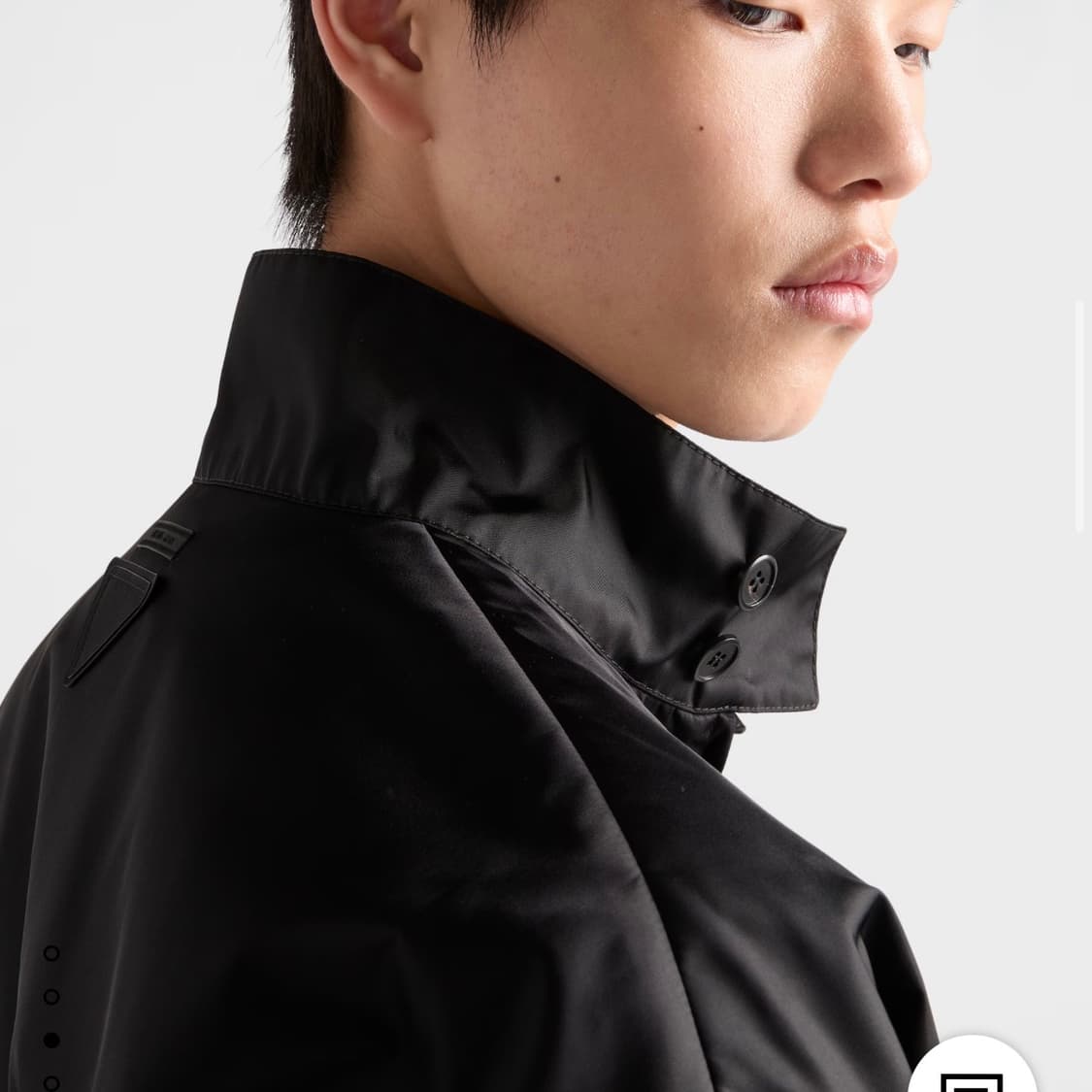 [L] 프라다 리나일론 해링턴 자켓 블랙 상품이미지6