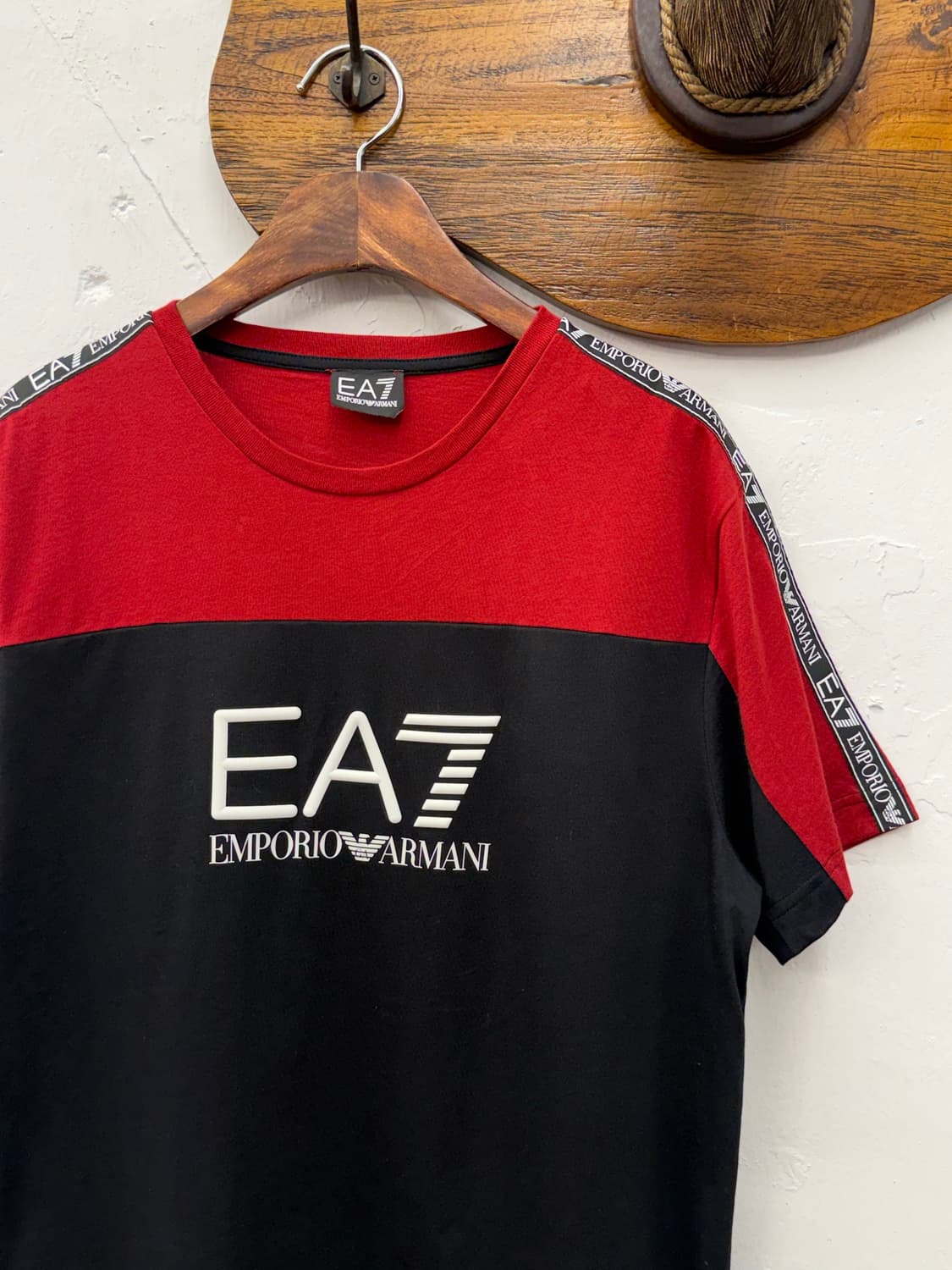 EA7 엠포리오 아르마니 컬러블록 로고 반팔 티셔츠 [M] 상품이미지2
