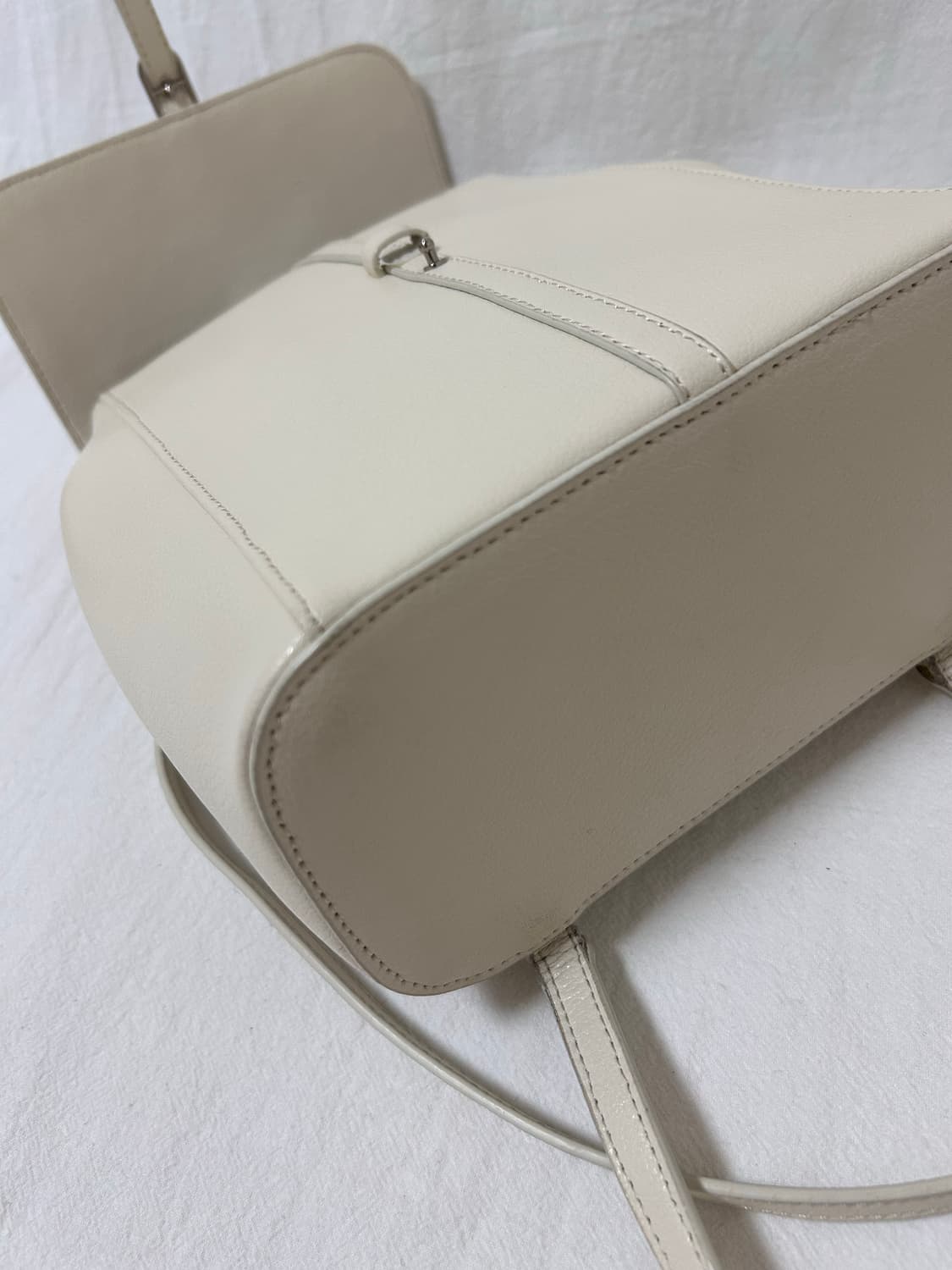 MONOROW 아이보리 가죽 백팩 상품이미지7