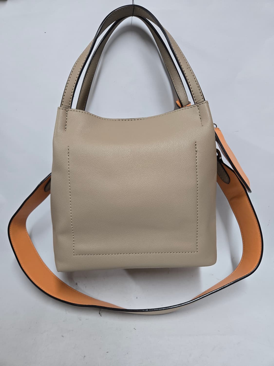 앤클라인 베이지 토트백 겸 크로스백 상품이미지2