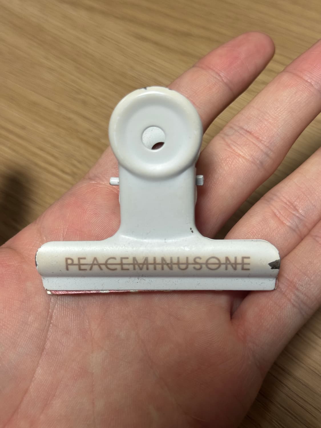 피스마이너스원 뱃지 상품이미지2