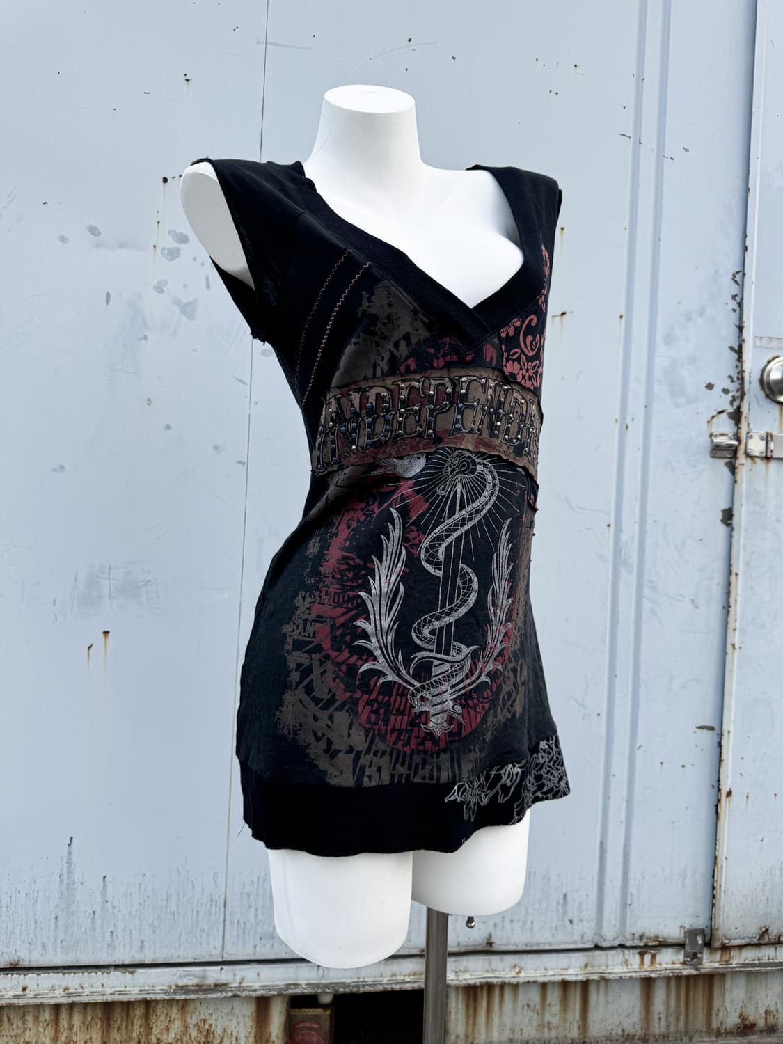 Libertalia sleeveless 상품이미지1