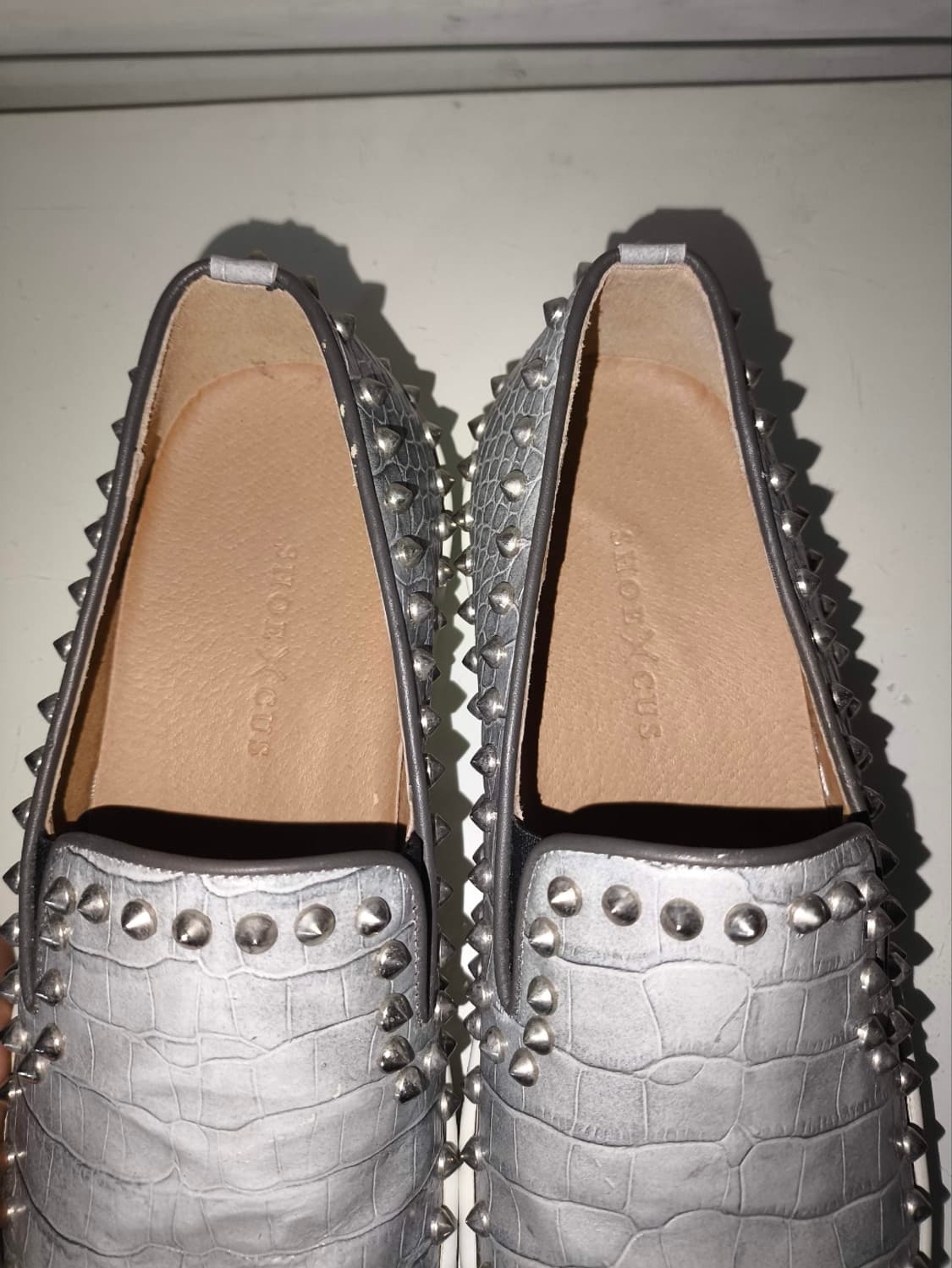 255mm 스터드 가죽 슬립온 슈커스 상품이미지7