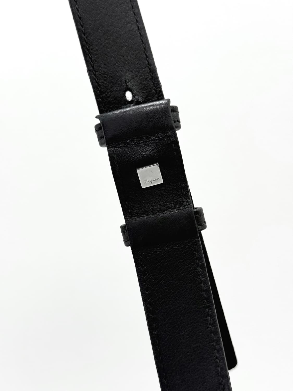 Ferragamo Gancin Crossbody Bag 상품이미지3