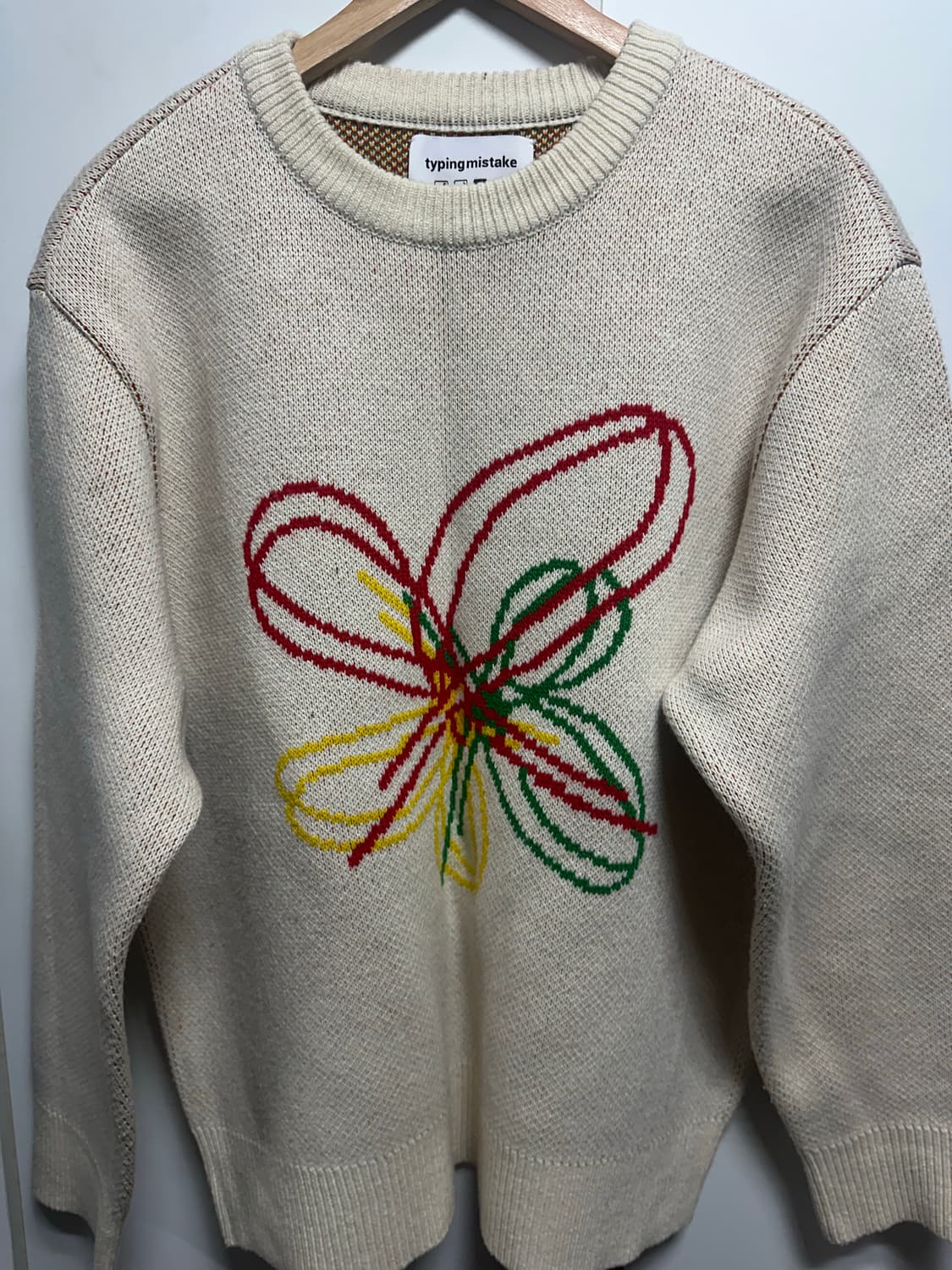 타이핑 미스테이크 러브 픽셀 니트 아이보리 상품이미지2