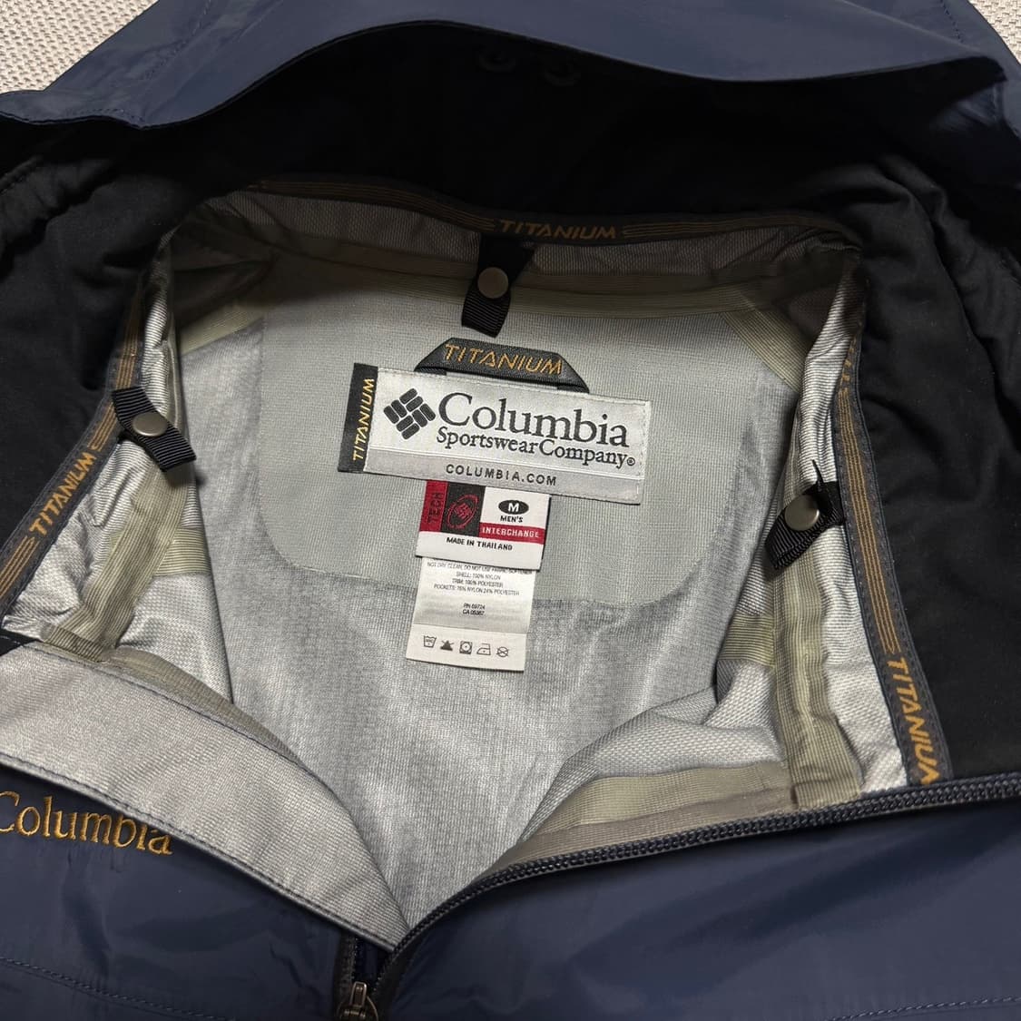 컬럼비아 티타늄 옴니테크 바람막이 자켓 상품이미지3
