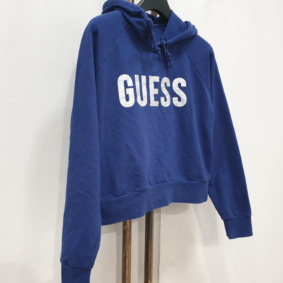 GUESS 게스 기모 크롭 후드티 XS 상품이미지2