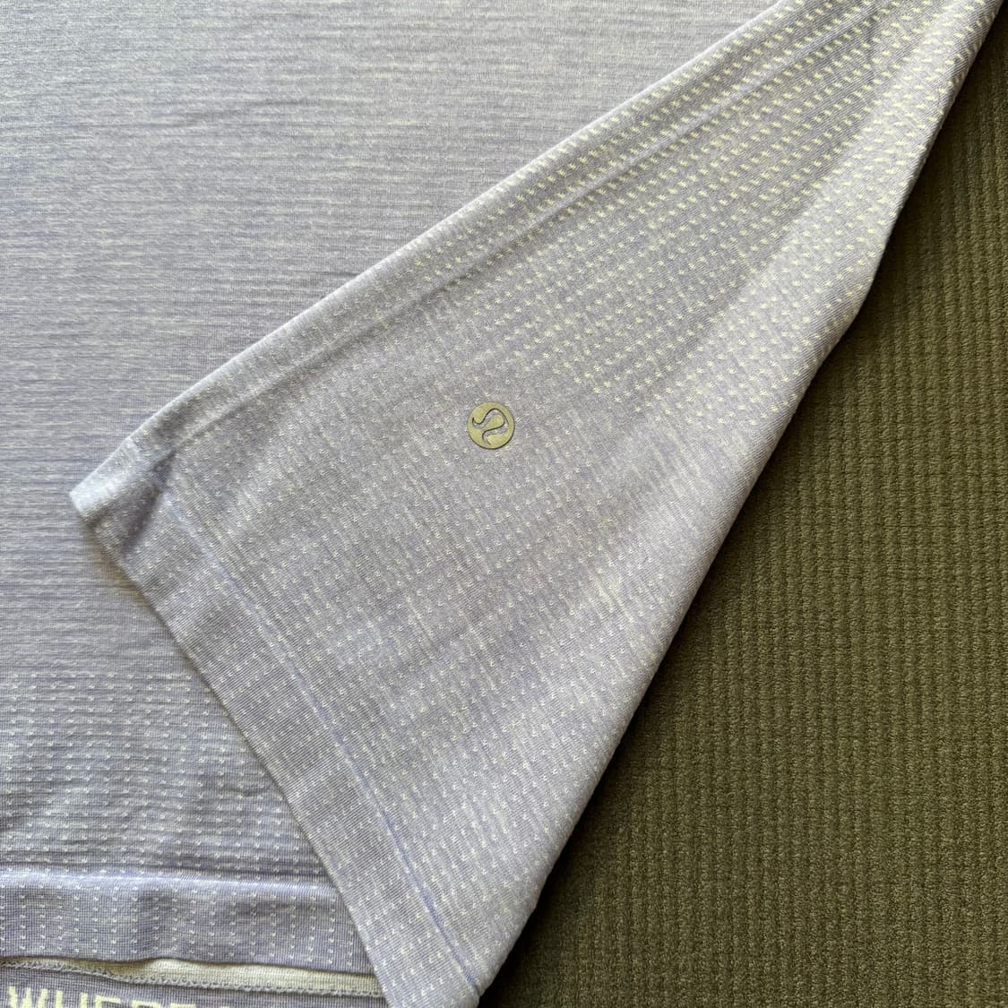 룰루레몬 메탈 벤트 테크 남성 티셔츠 m 사이즈 판매합니다. 상품이미지2