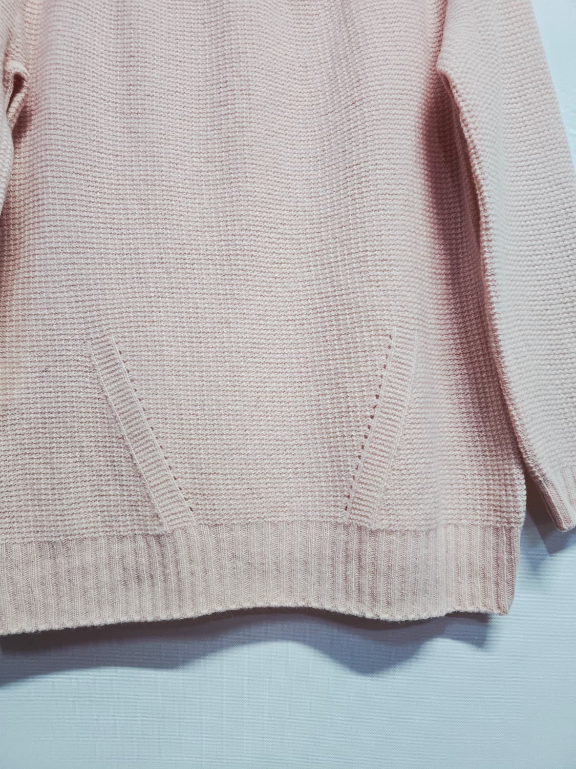 더아이잗 핑크색 모100%니트 스웨터 상품이미지7