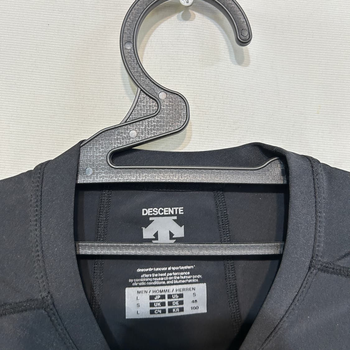 데상트 남성 기능성 티셔츠 100 상품이미지2