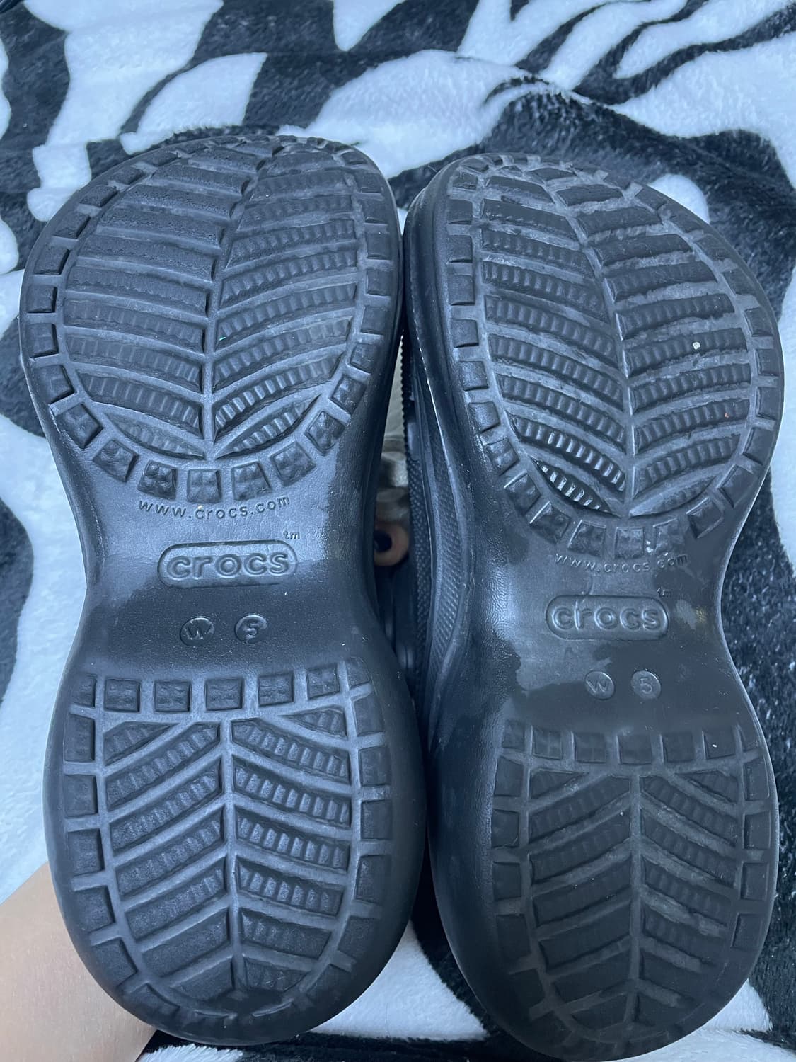 크록스 베이 블랙 W5 220 상품이미지3