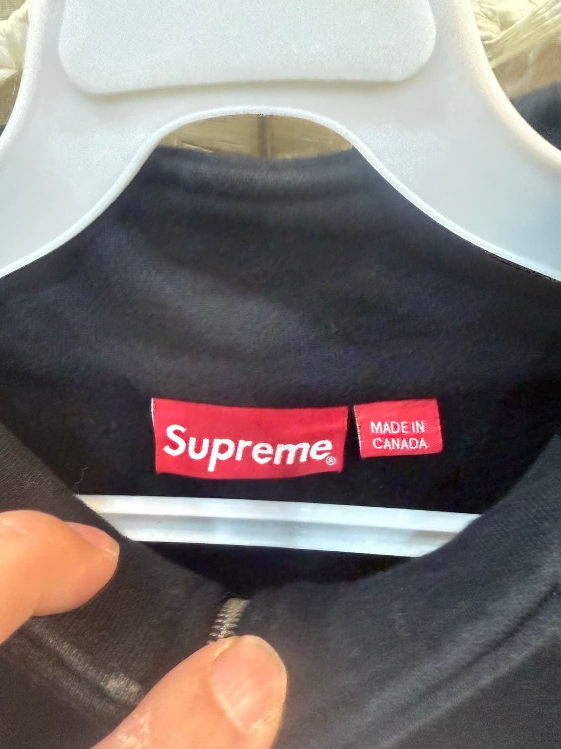 100 정품 슈프림 반집업 팝니다 상품이미지2