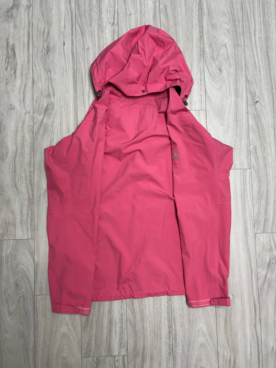 노스페이스 핑크 바람막이 고어텍스 상품이미지3