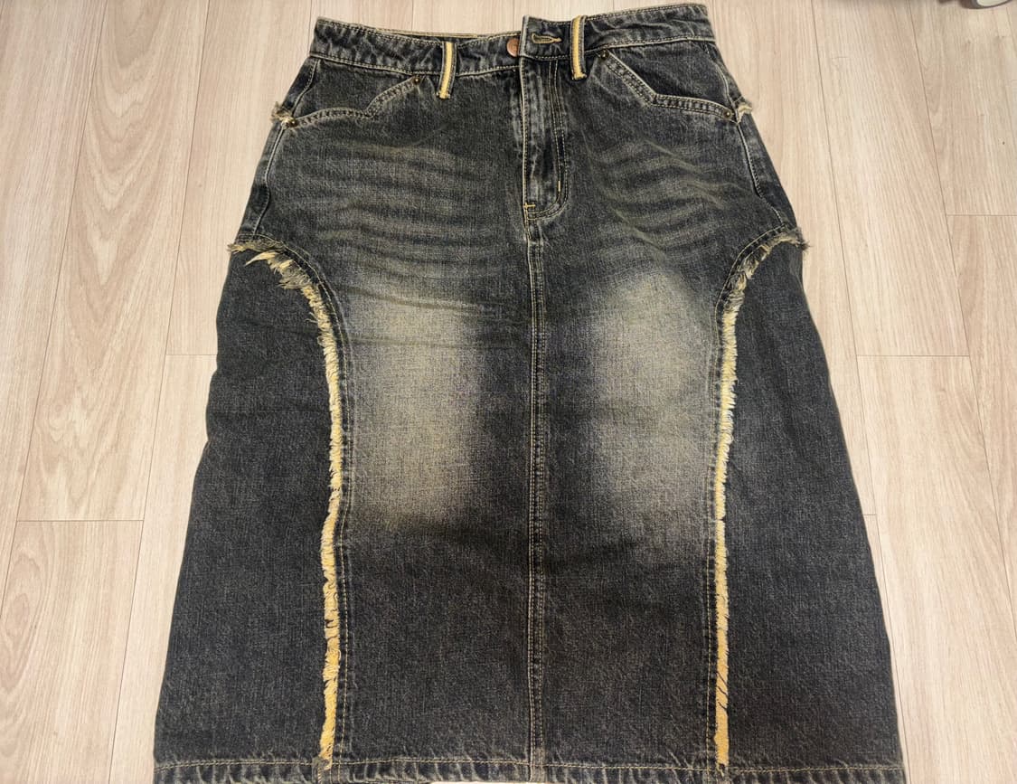 RuNaKiHu 스카이 클라우드 워싱 데님 미디 스커트 (BLACK) 상품이미지5