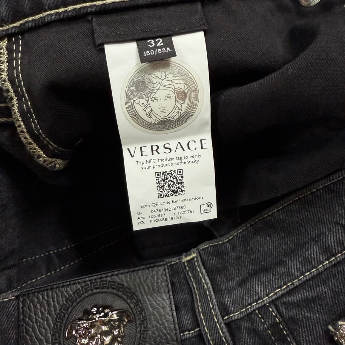 VERSACE 베르사체 데님 진(흑청 바지)새상품 상품이미지6