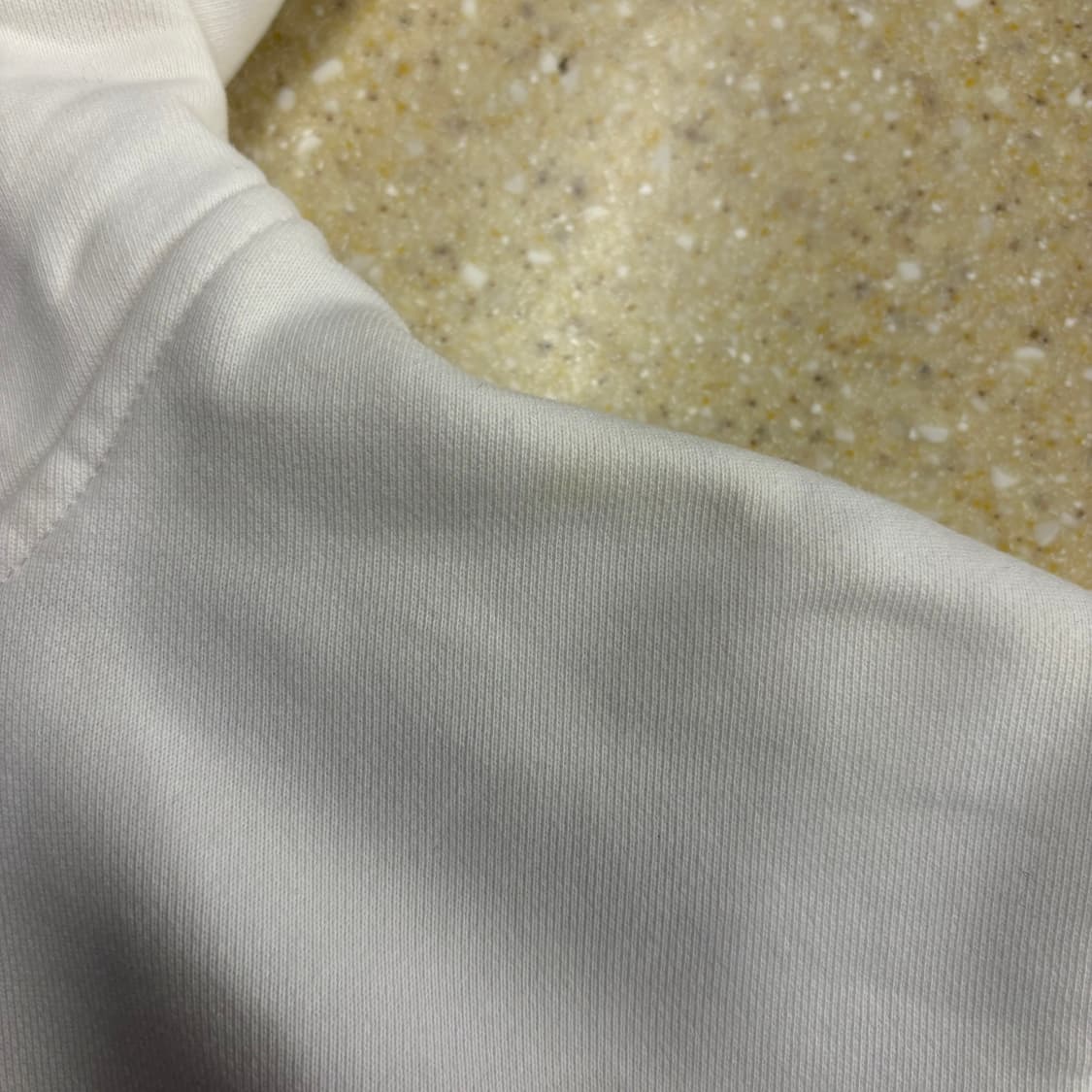 헬무트랭 후드 티셔츠 미니멀 레드 프린트 후면 빅 로고 디테일 화이트 상품이미지10