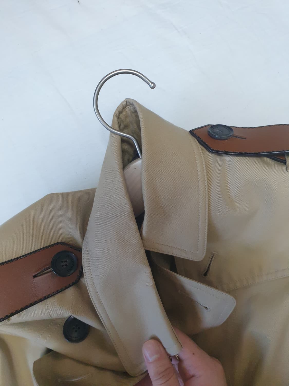 버버리 노바체크 숏 트렌치 코트 자켓 상품이미지4