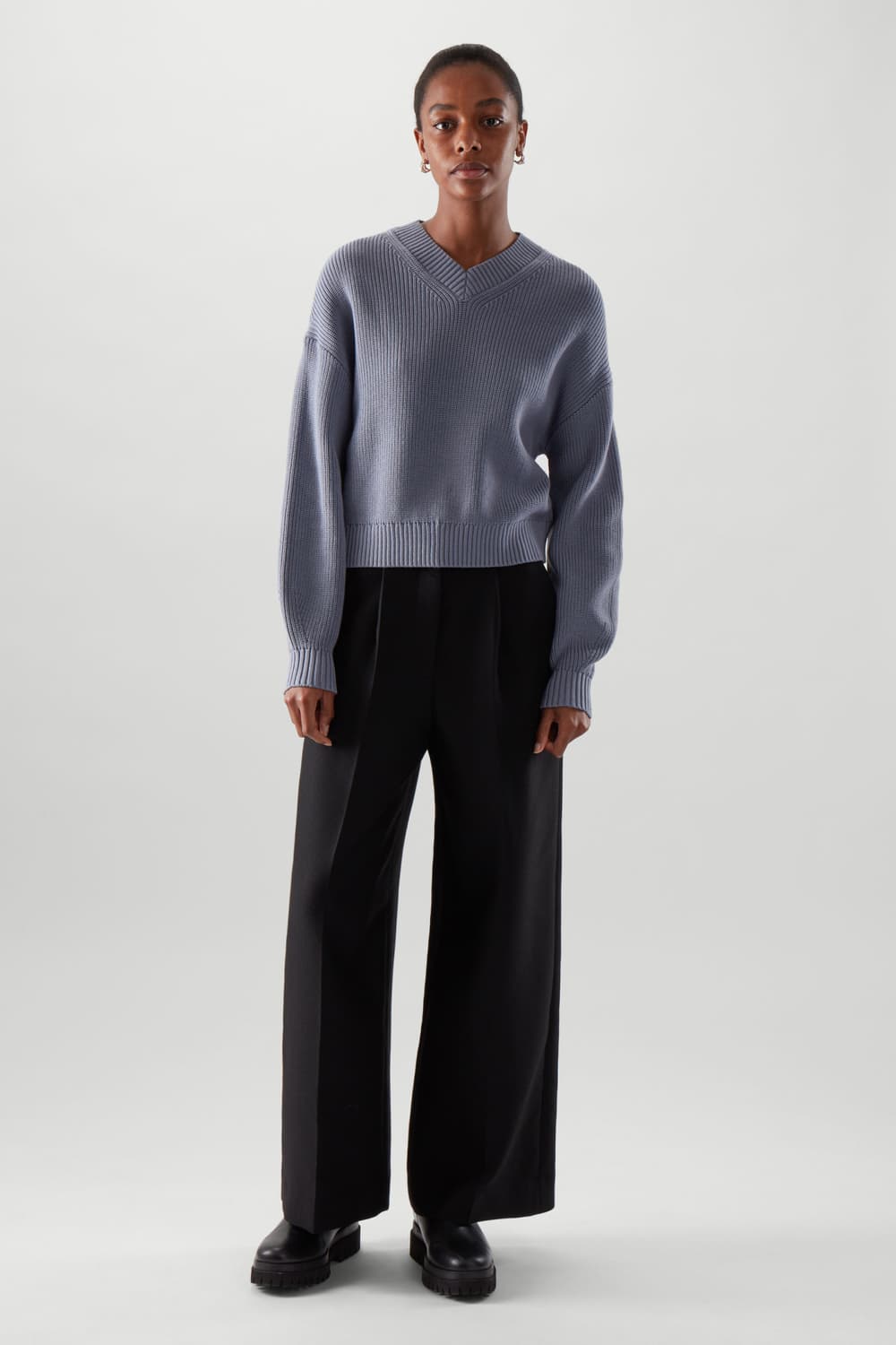 COS 코스 브이넥 니트 상품이미지1