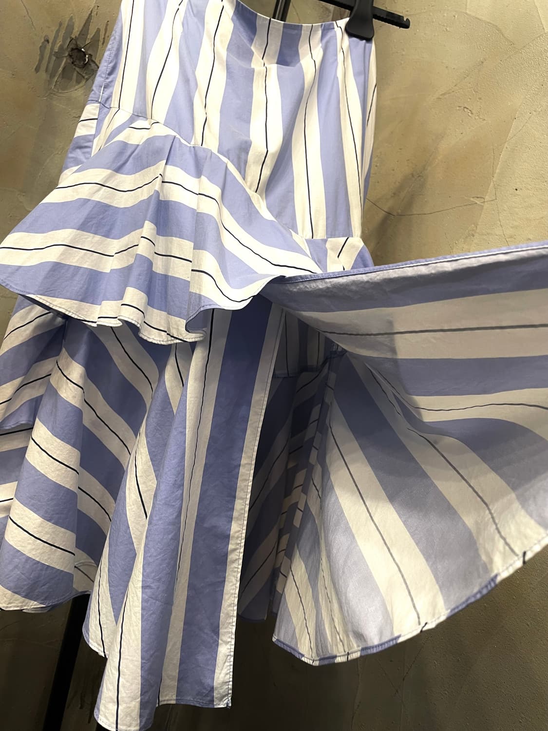 듀엘 행거 스카이 블루 스트라이프 캉캉 스커트 66 상품이미지4