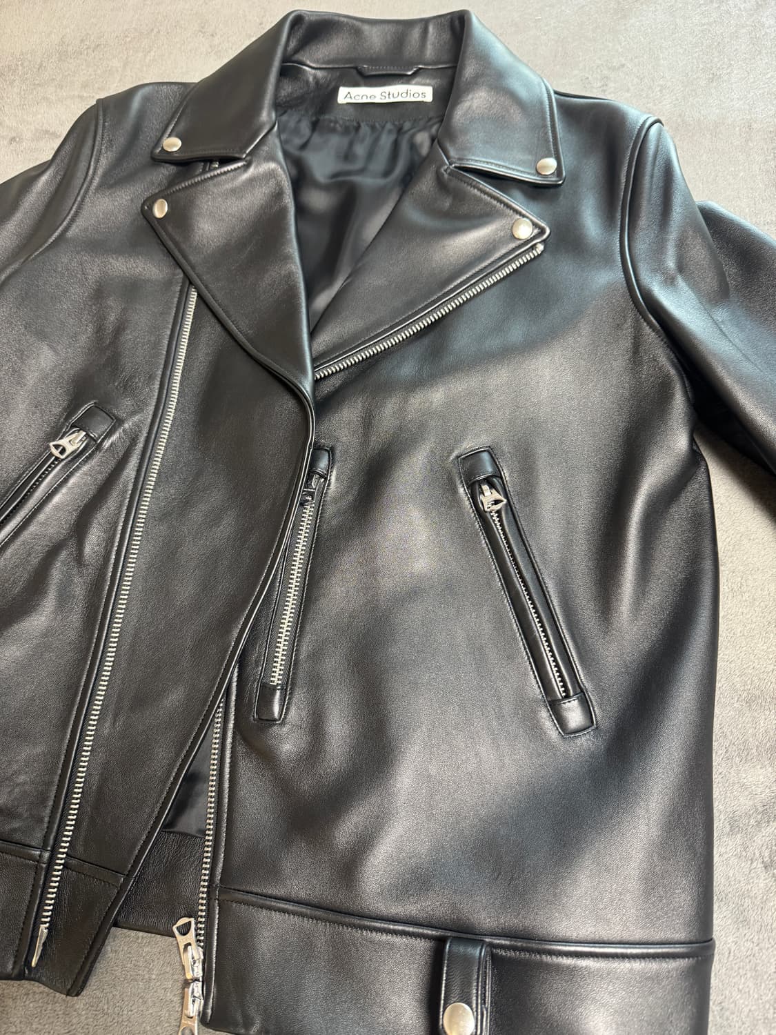 아크네 네이트 라이더 자켓 50사이즈 판매합니다. 상품이미지3