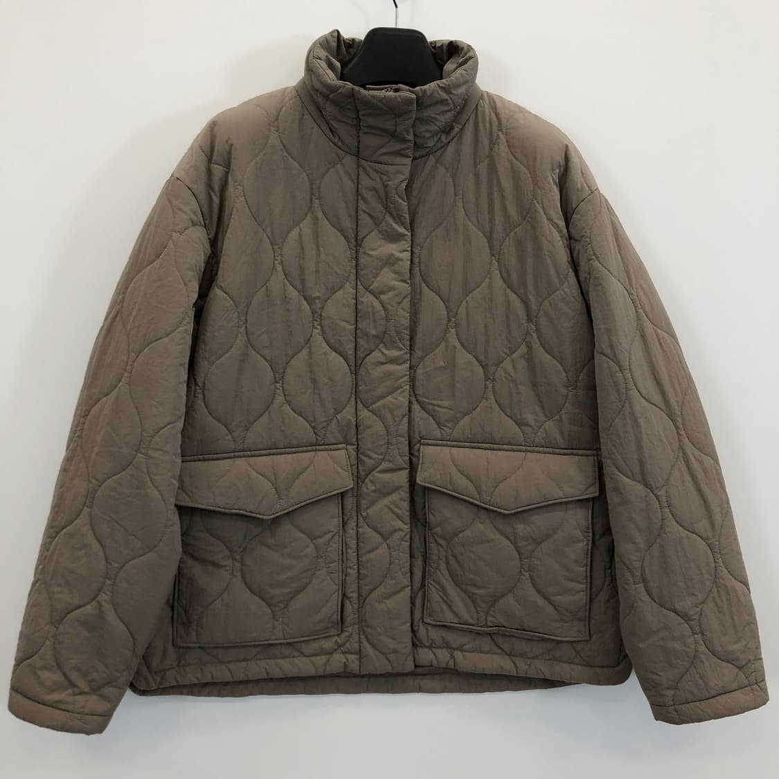 앤아더스토리즈 퀄팅 오버점퍼 L 상품이미지1