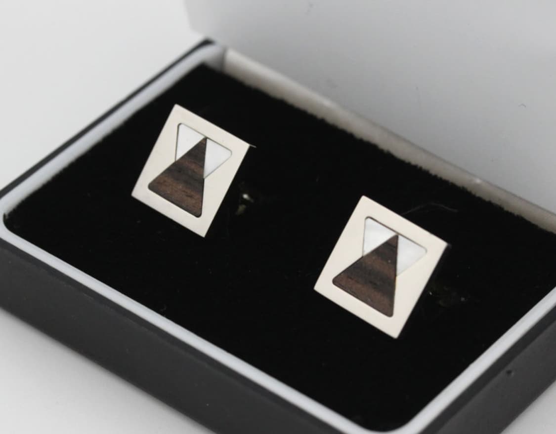 지방시 B+등급 천연자개 나무 한정판 남자 명품 커프스 상품이미지1