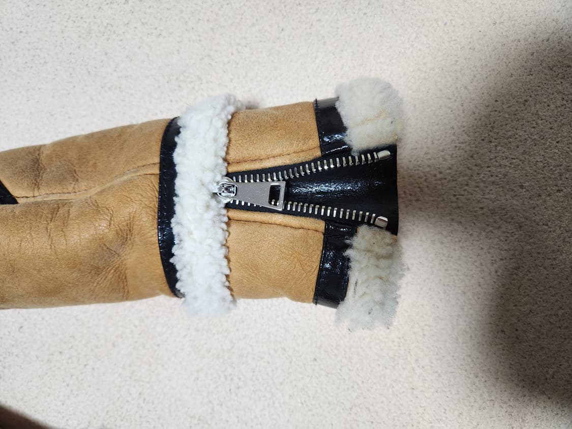 몽클레어 무스탕 후드 자켓 상품이미지4