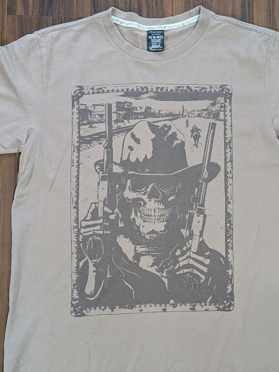 06SS 넘버나인 스컬 건맨 그래픽 티셔츠 상품이미지2