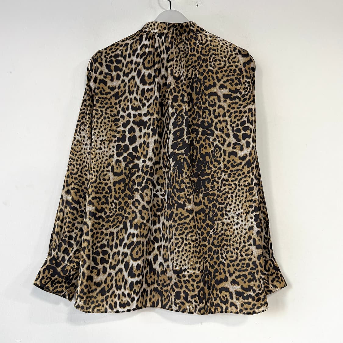 쟈딕앤볼테르 레오파드 새틴 블라우스 상품이미지7