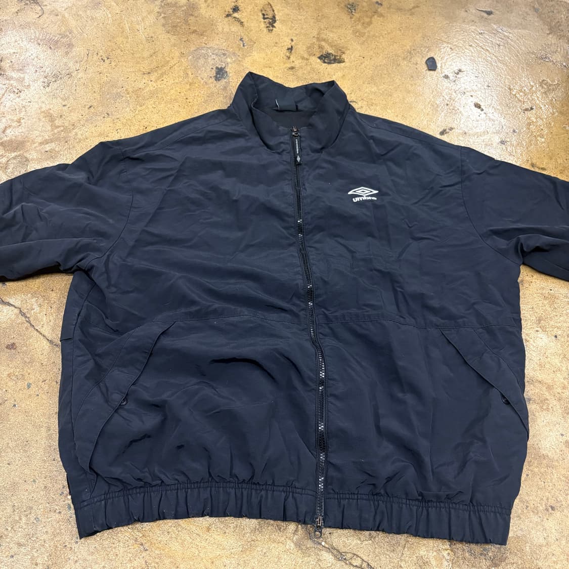 [정품/105] 엄브로 바람막이 블랙 b14 상품이미지3