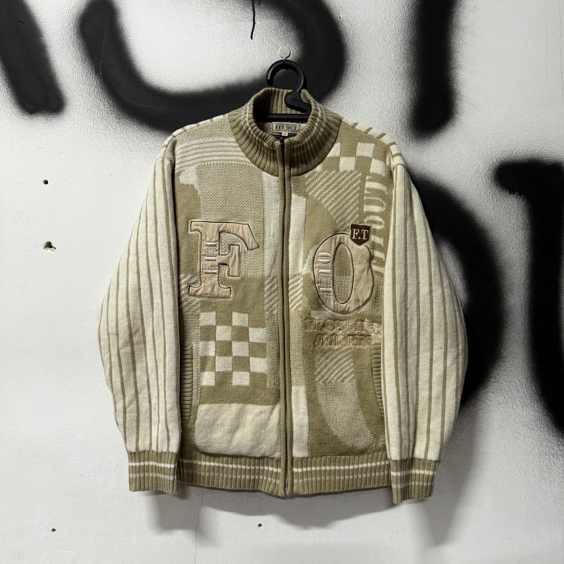 VTG 빈티지 울 혼방 자수 디테일 니트 바시티 자켓 상품이미지1