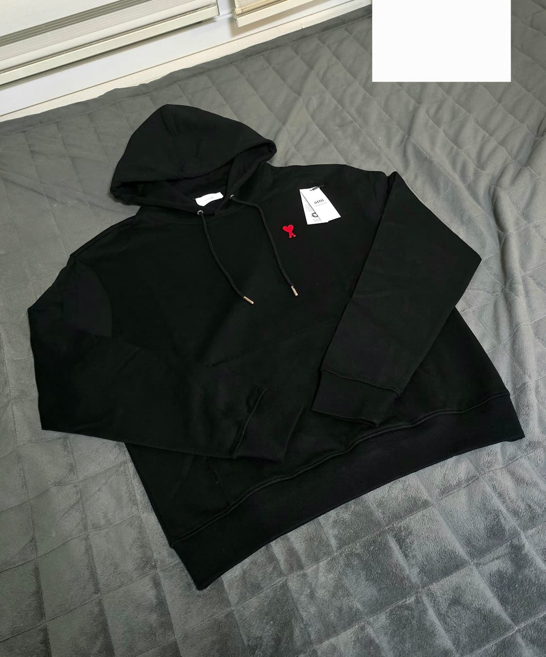 아미 스몰하트 로고 후드티
블랙 XL사이즈(국내105) 상품이미지3