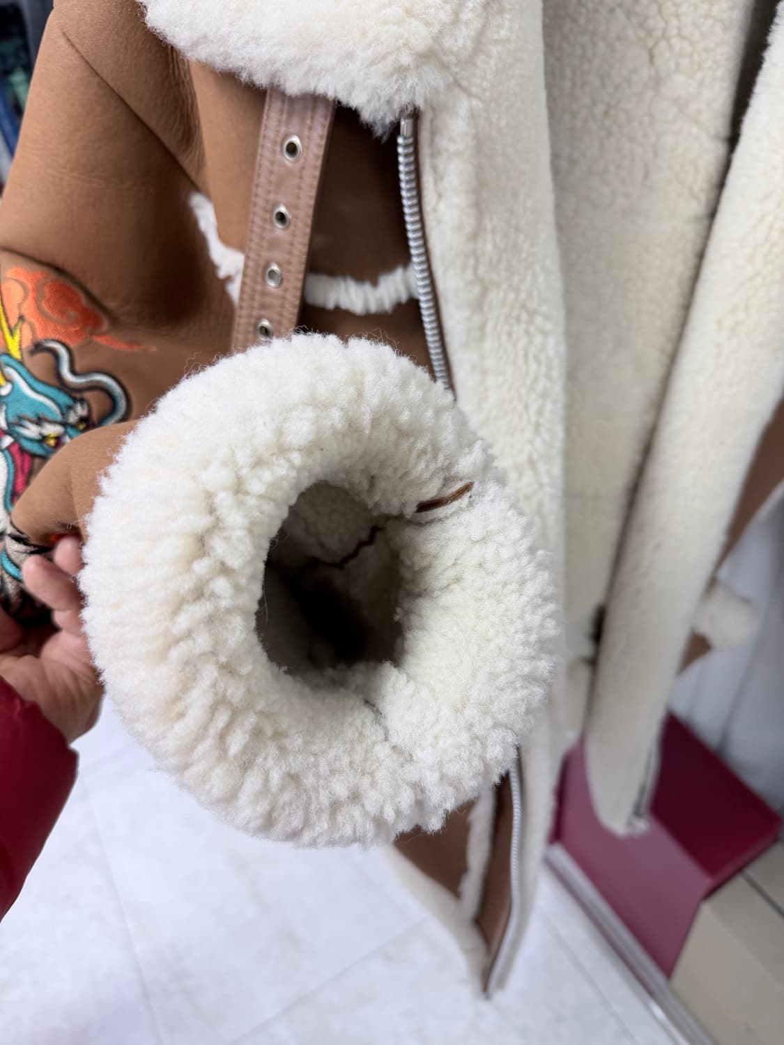 L) UGG 팔라스 스웨이드 무스탕 자켓 상품이미지3