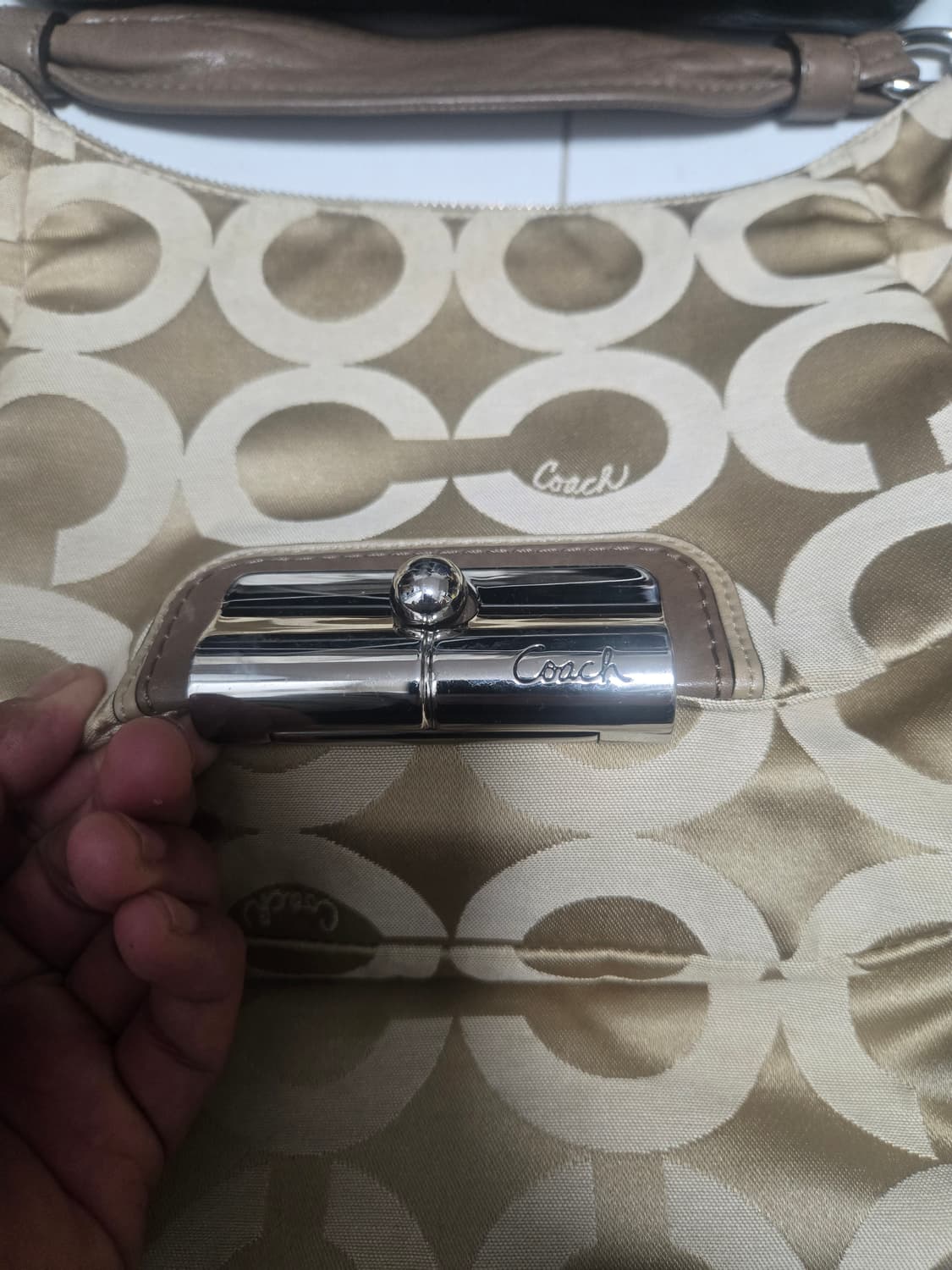 코치 시크니처 소호 백 상품이미지2