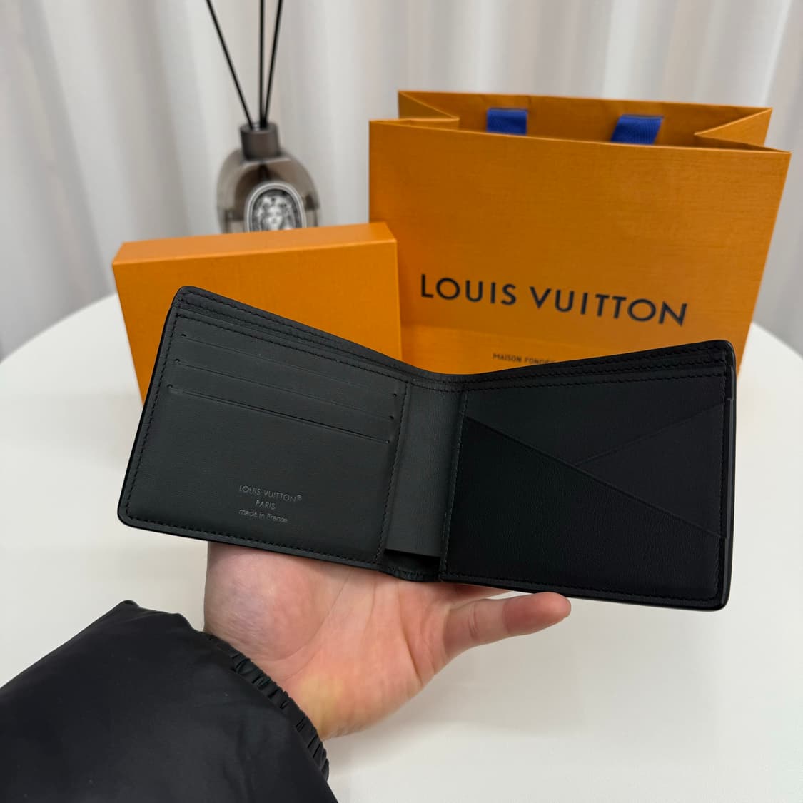 [25년] 루이비통 쉐도우 멀티플 월릿 반지갑 상품이미지3