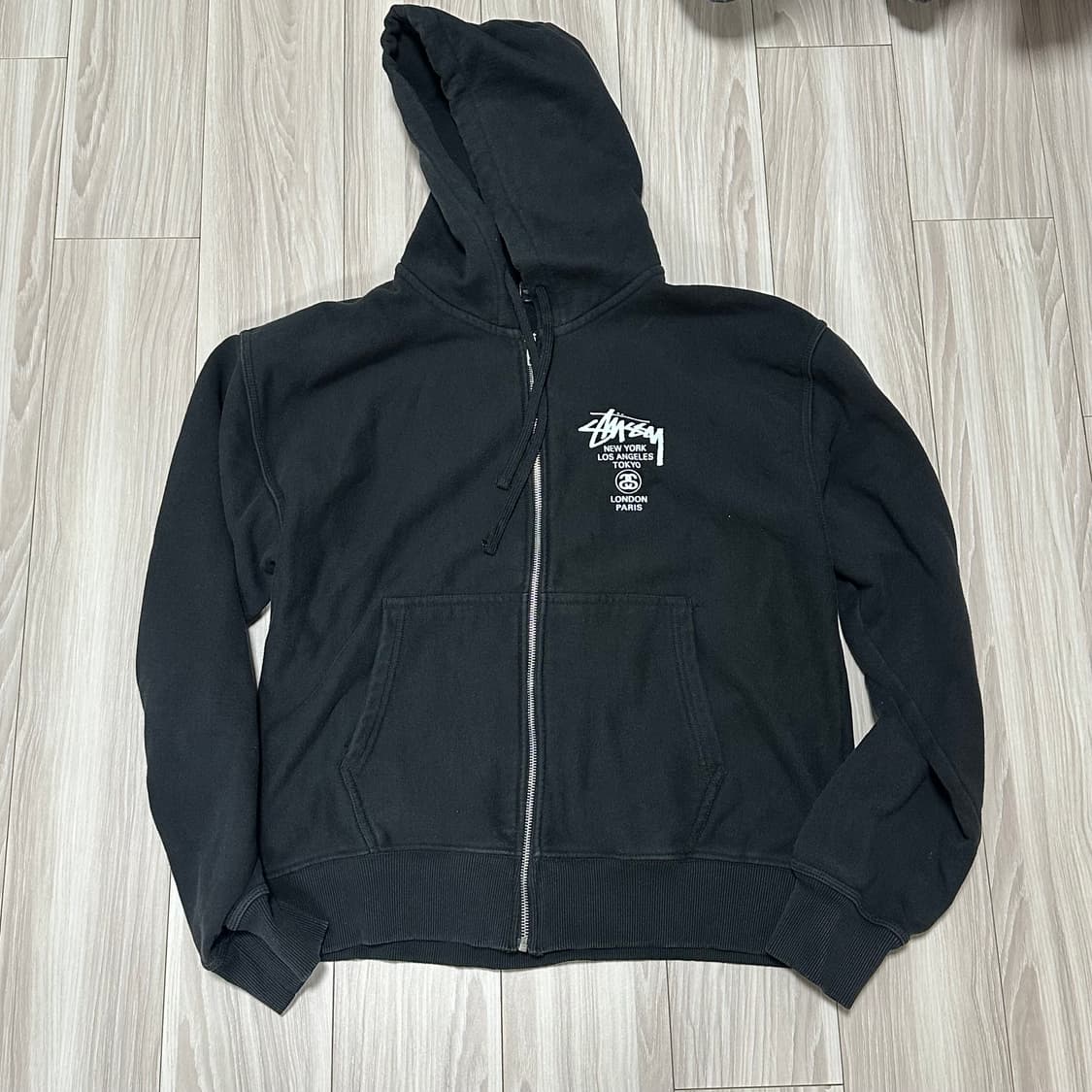 스투시 스포츠 멜튼 바시티 자켓 오트밀, 스투시 월드투어 후드 집업 블랙 상품이미지9