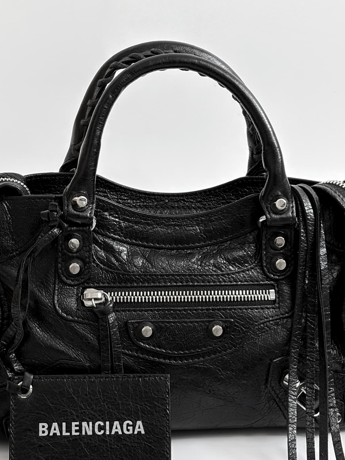 발렌시아가 시티백 로고 미니 판매합니다. 상품이미지2