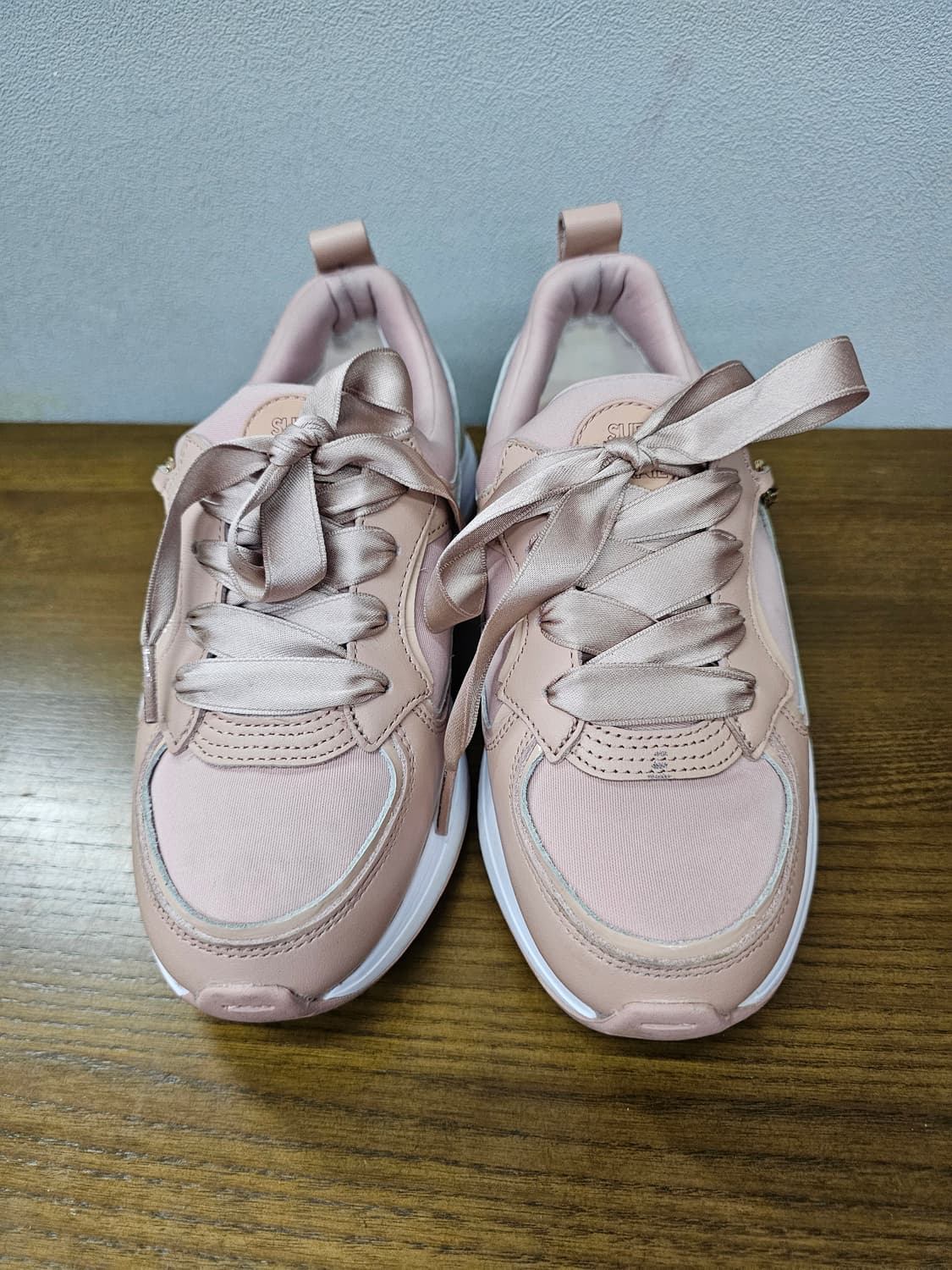 슈콤마보니 체인 리본 스니커즈 상품이미지4