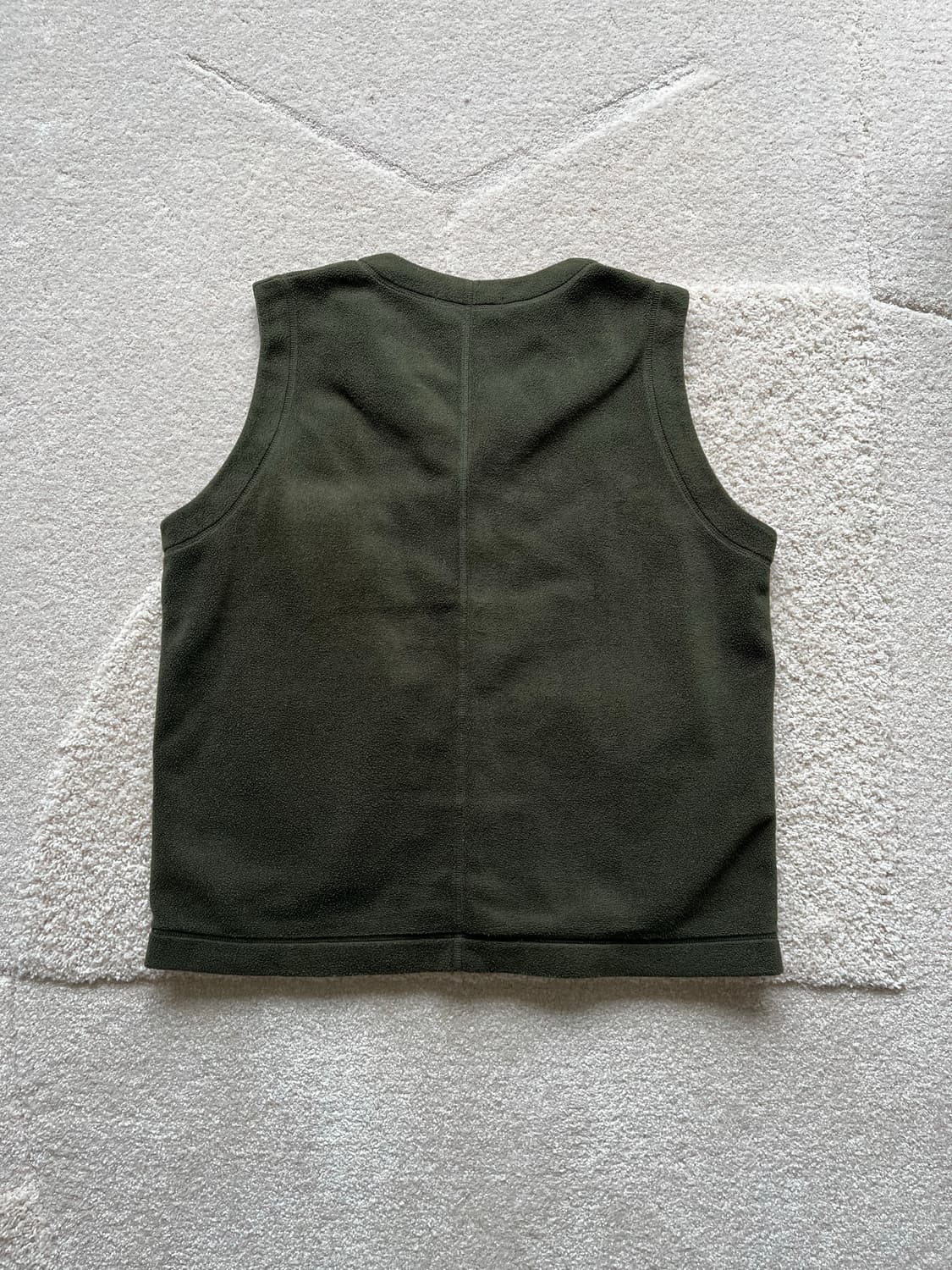 버버리 플리스 버튼 베스트 (103–105) 상품이미지6