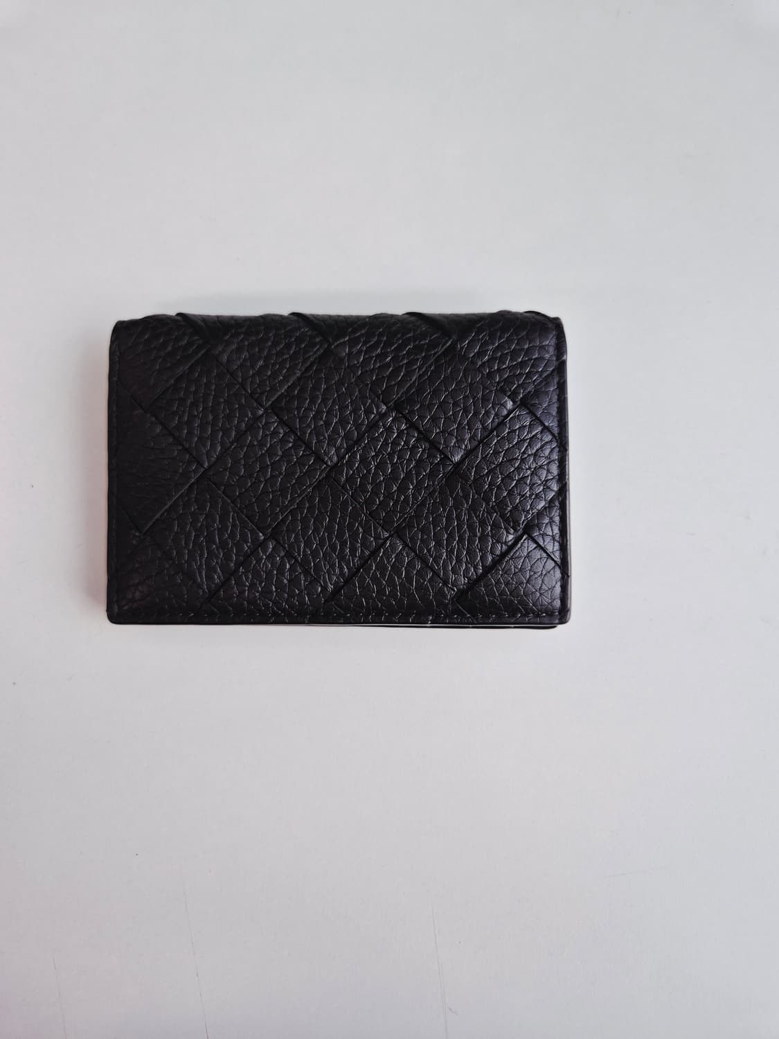 보테가베네타 안트레치아토 플랩 카드지갑 다크 그레이 상품이미지2