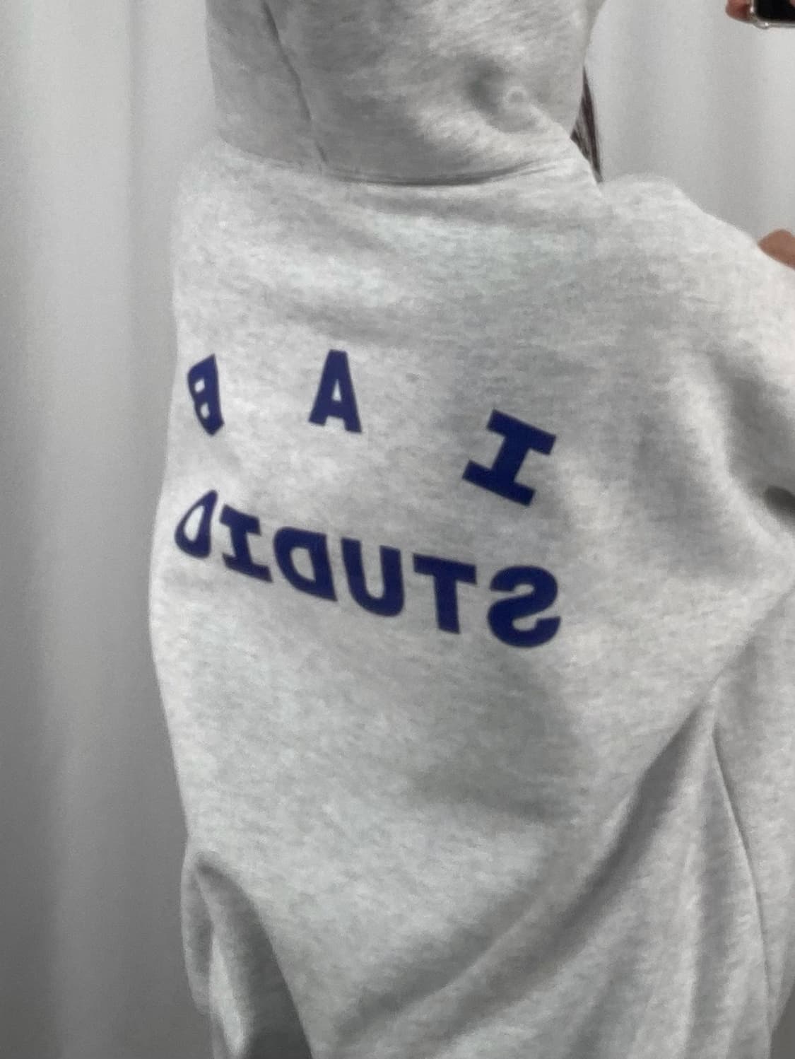 아이앱스튜디오 그레이 후드티 상품이미지3