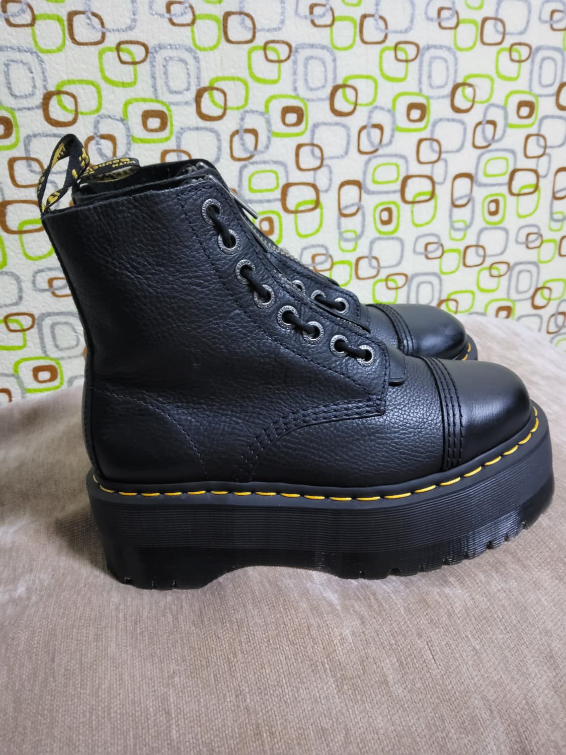닥터마틴 8홀 싱클레어 맥스240 부츠 상품이미지3