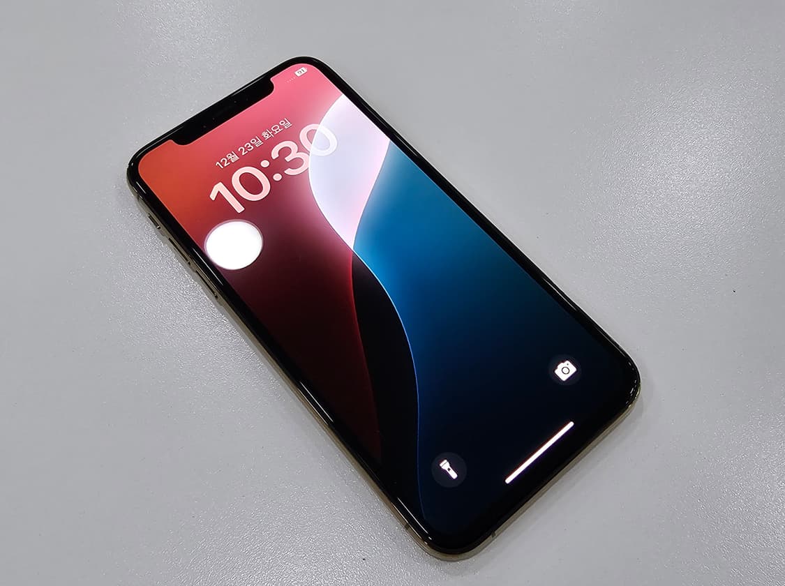 아이폰XS 512GB S급 배터리100% 무음카메라 3utools 인증 상품이미지9